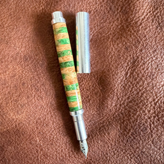 Sleek Aluminum Segmented Fountain Pen Green and Natural