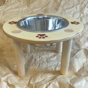 Baltic Birch Single 1 qt 6" raised feeder with maple legs ruby paws